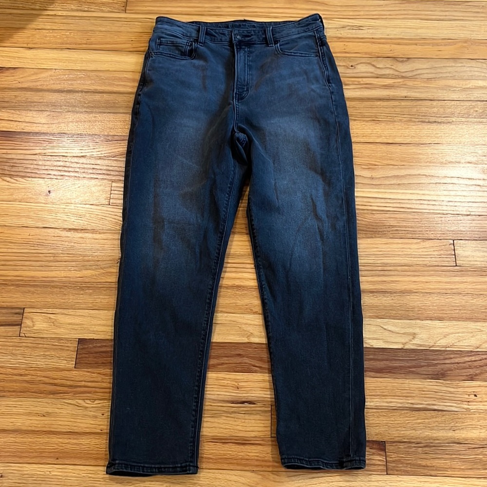 Black American eagle mom jeans size 10